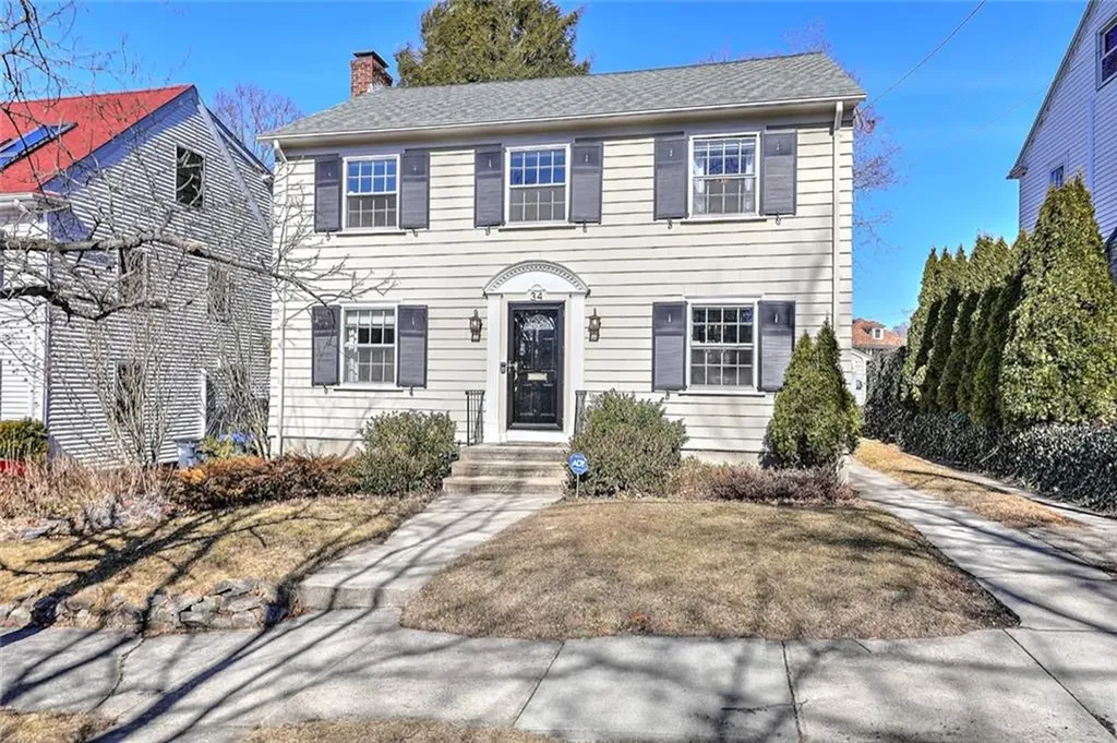 34 Greaton Drive Providence RI 02906