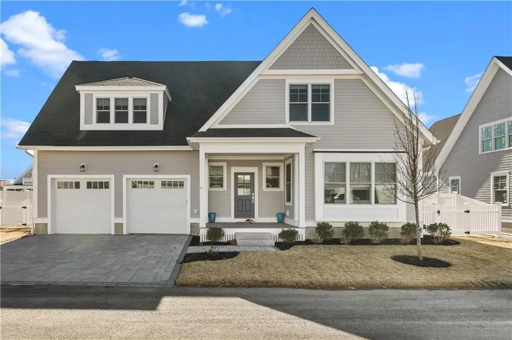 14 Portsmouth Lane Portsmouth RI 02871