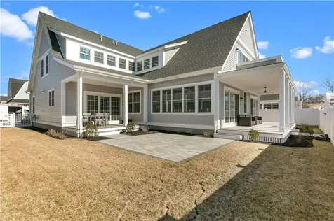 14 Portsmouth Lane Portsmouth RI 02871
