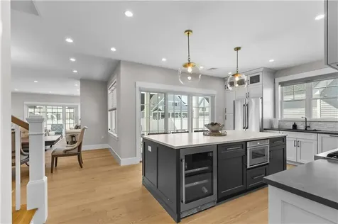 14 Portsmouth Lane Portsmouth RI 02871
