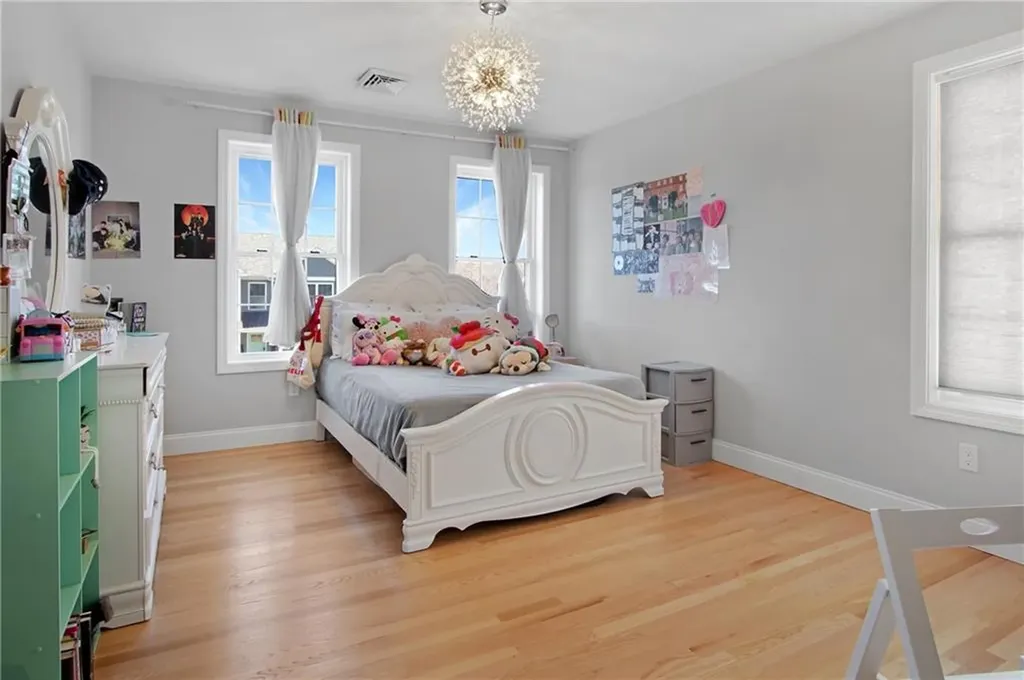392 Louise Street Woonsocket RI 02895