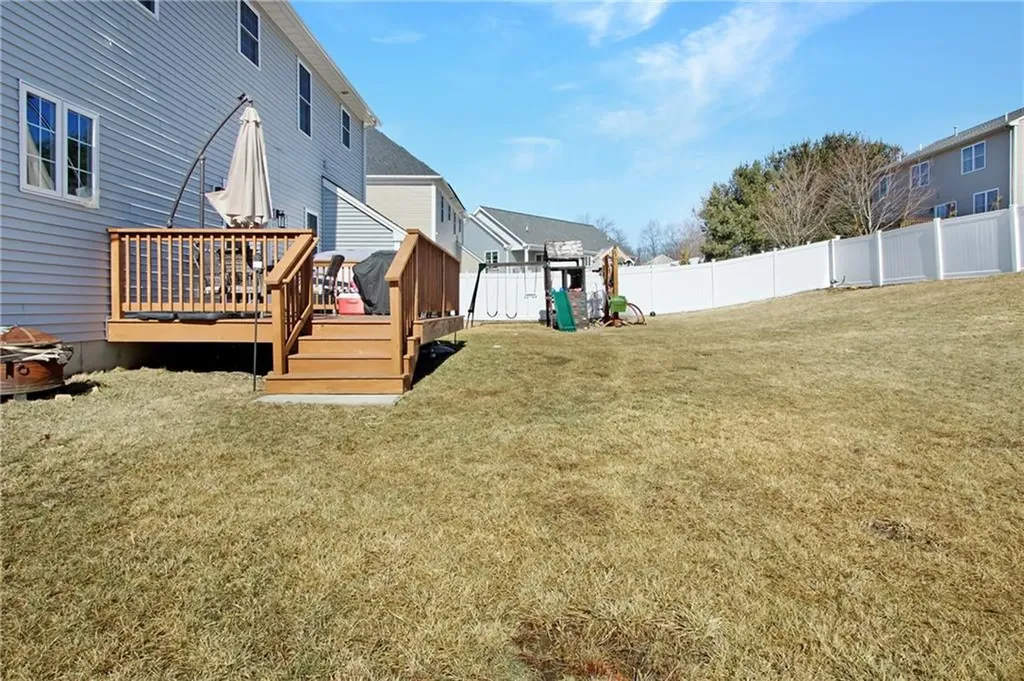 392 Louise Street Woonsocket RI 02895