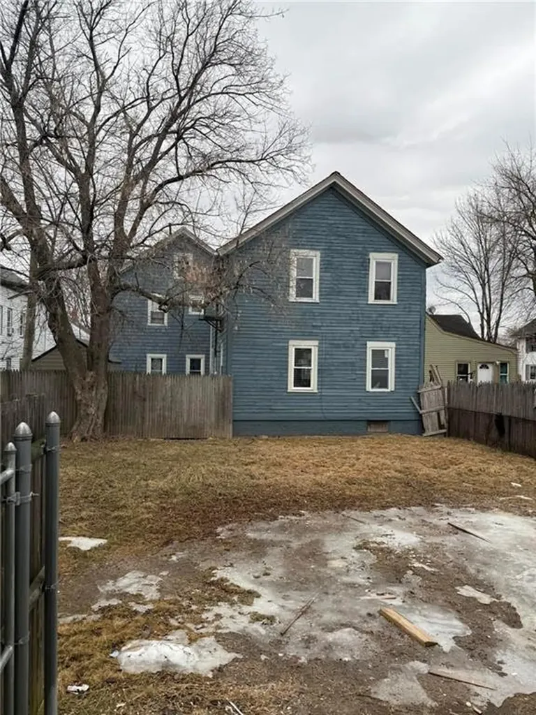 23 Yale Avenue Providence RI 02908