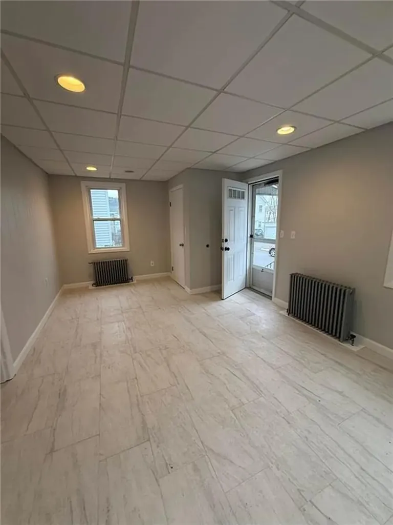 23 Yale Avenue Providence RI 02908