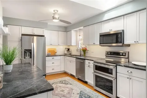 32 Evergreen Drive Portsmouth RI 02871