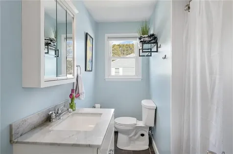 32 Evergreen Drive Portsmouth RI 02871