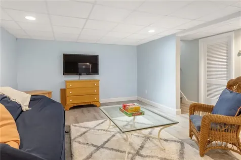 32 Evergreen Drive Portsmouth RI 02871