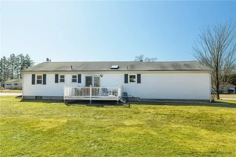 32 Evergreen Drive Portsmouth RI 02871