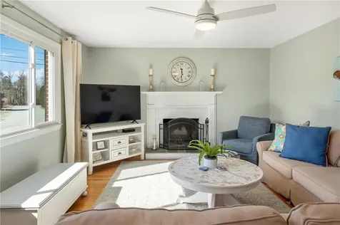 32 Evergreen Drive Portsmouth RI 02871