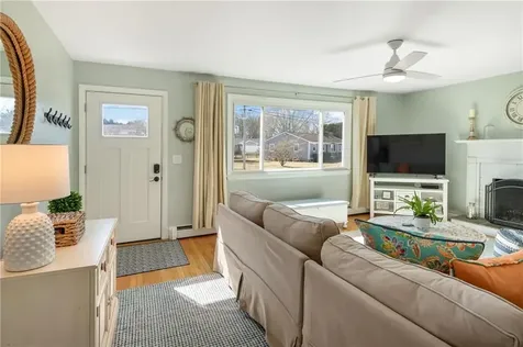 32 Evergreen Drive Portsmouth RI 02871