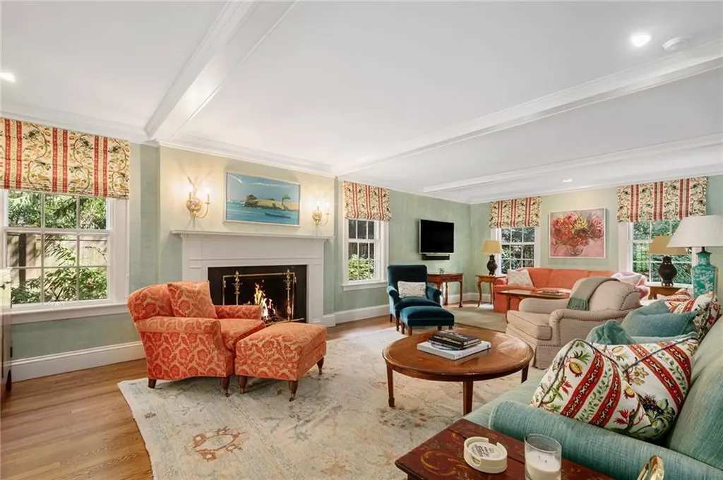 78 East Orchard Avenue Providence RI 02906