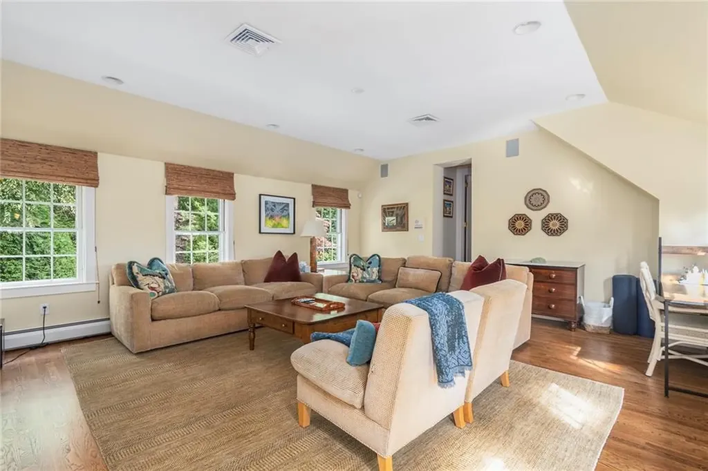 78 East Orchard Avenue Providence RI 02906