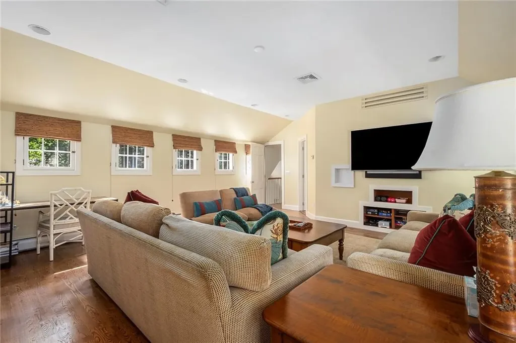 78 East Orchard Avenue Providence RI 02906