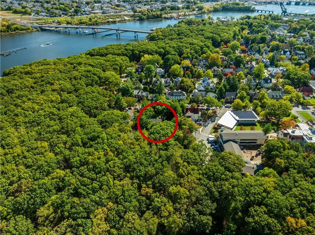 78 East Orchard Avenue Providence RI 02906