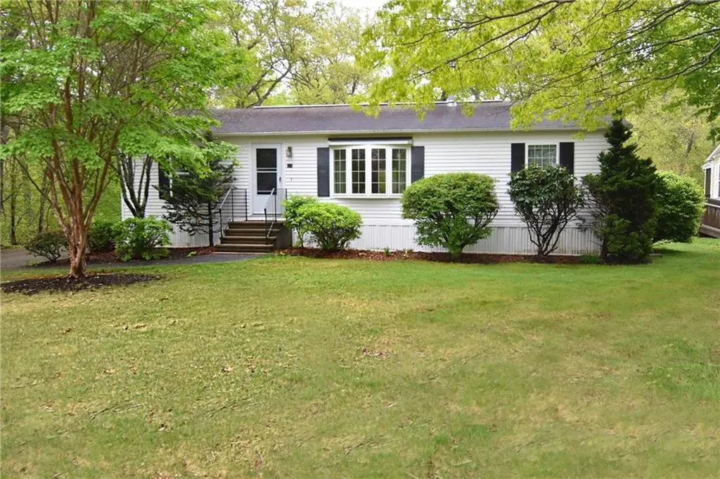427 Leisure Drive South Kingstown RI 02879