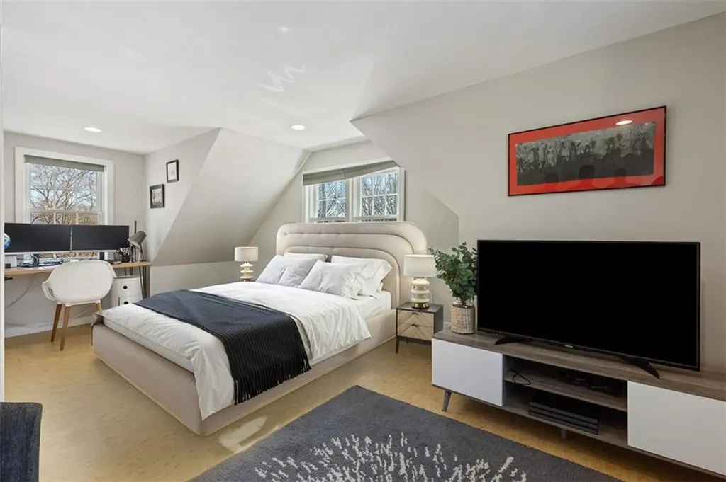 20 Highview Avenue Barrington RI 02806