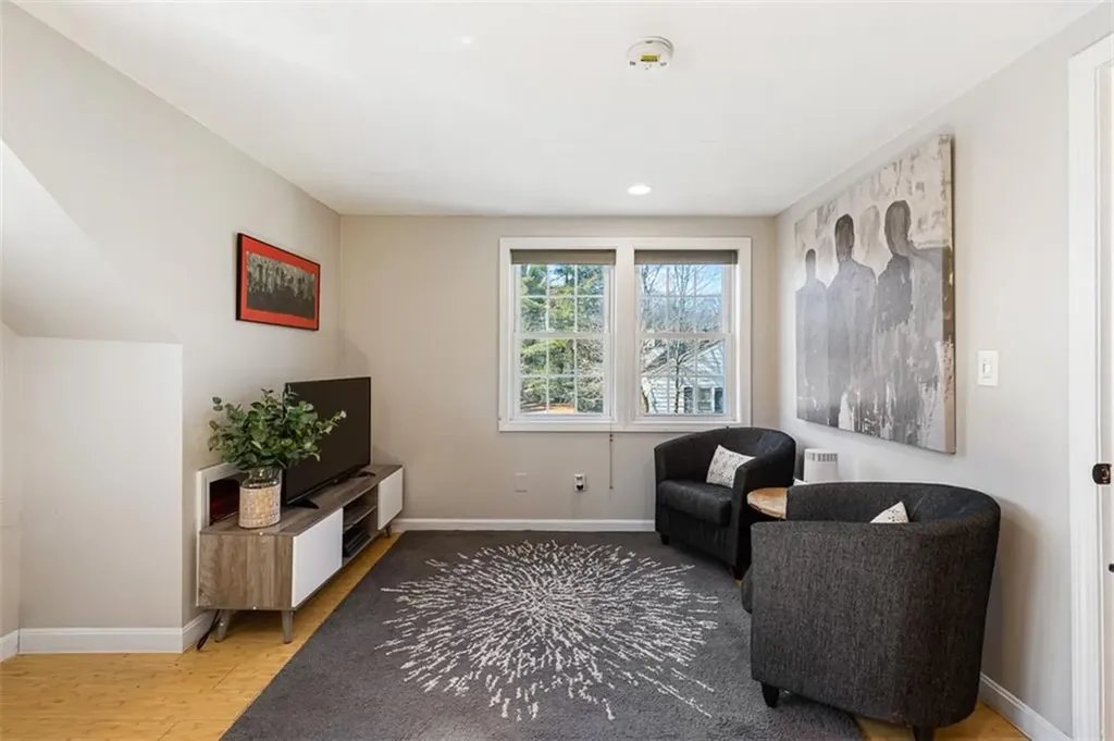 20 Highview Avenue Barrington RI 02806