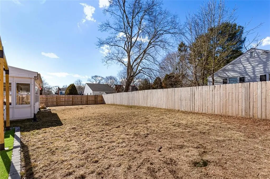 20 Highview Avenue Barrington RI 02806