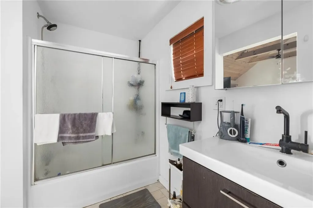 185 Namquid Drive Warwick RI 02888
