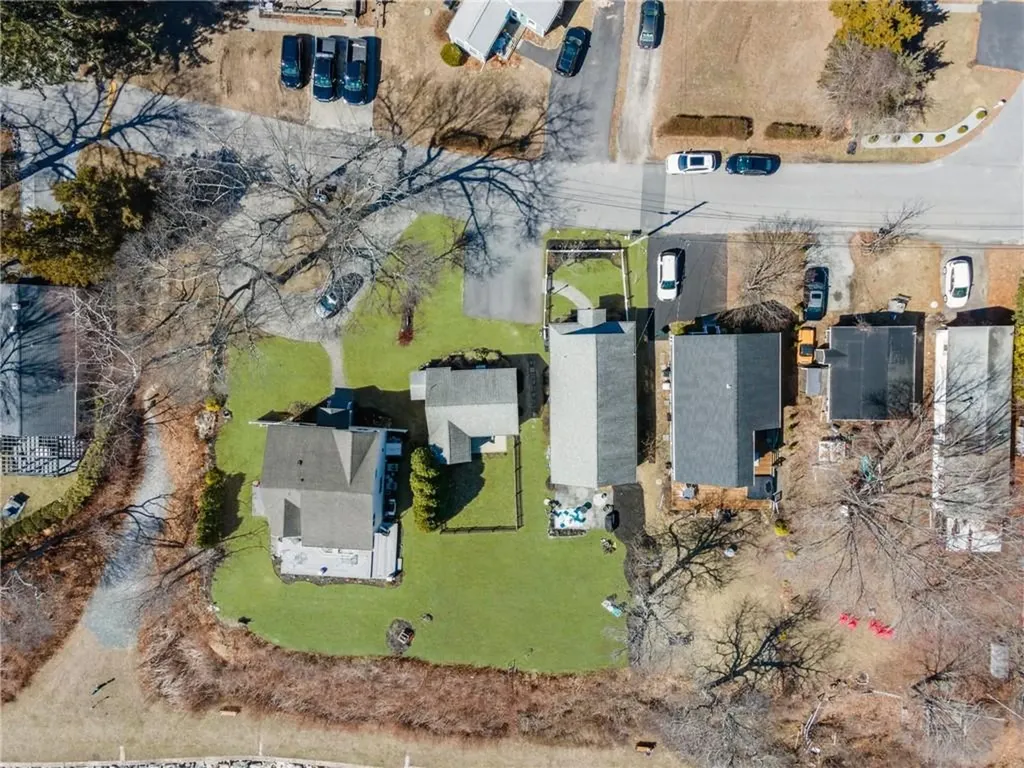 185 Namquid Drive Warwick RI 02888