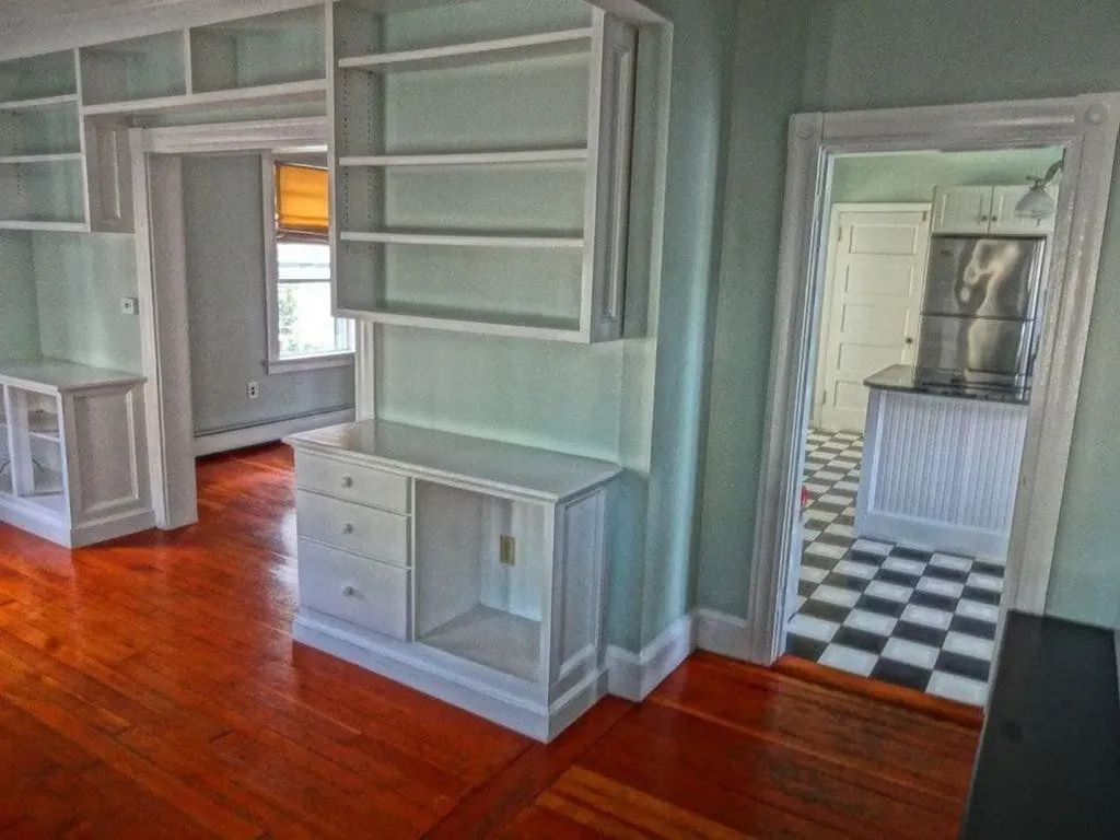 67 Hall Avenue Newport RI 02840