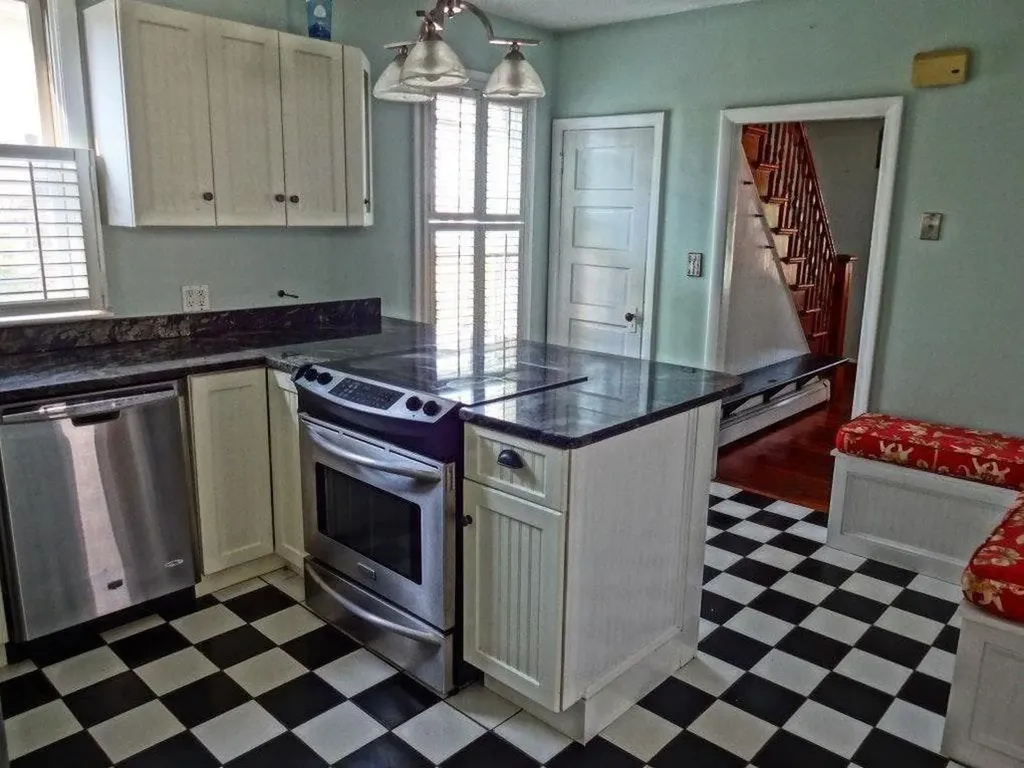 67 Hall Avenue Newport RI 02840