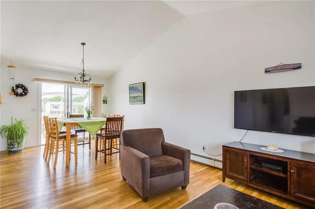 14 Hope Lane Narragansett RI 02882
