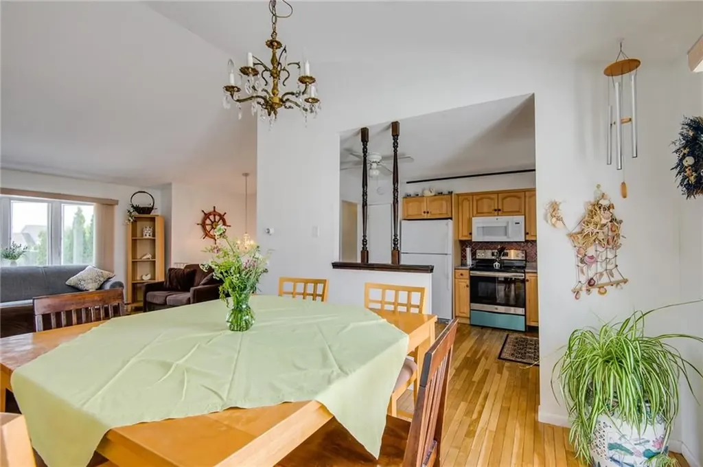 14 Hope Lane Narragansett RI 02882