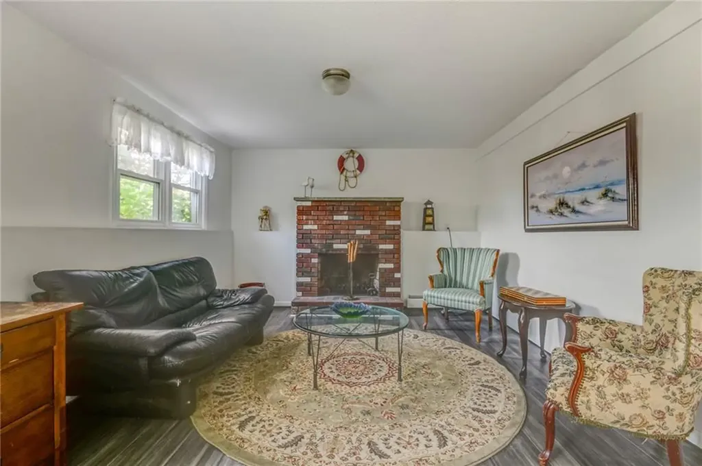 14 Hope Lane Narragansett RI 02882
