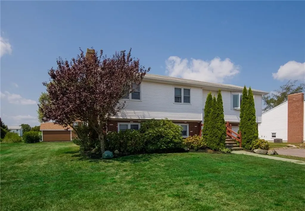 14 Hope Lane Narragansett RI 02882