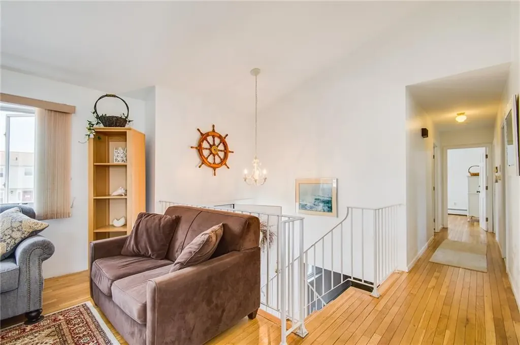 14 Hope Lane Narragansett RI 02882