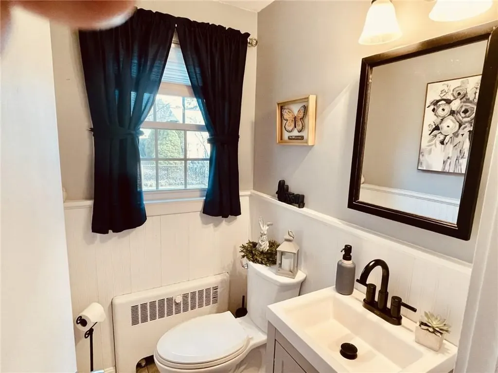 60 Felsmere Avenue Pawtucket RI 02861