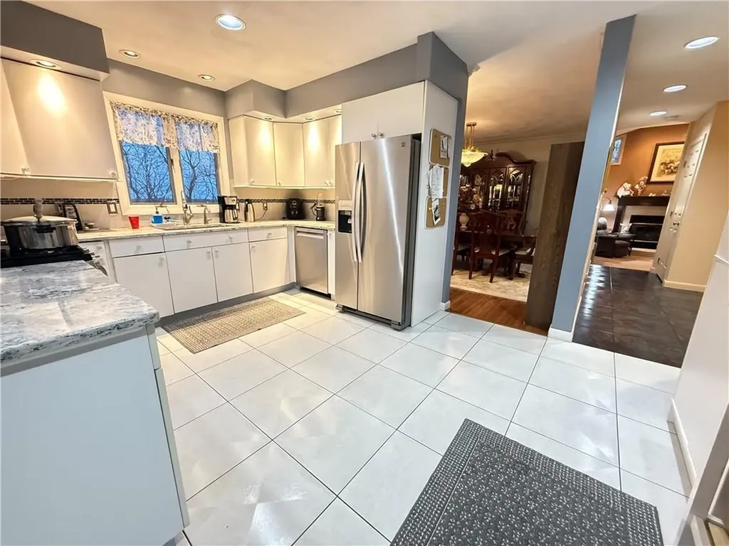 29 Rollingwood Drive Johnston RI 02919