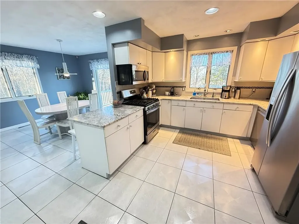29 Rollingwood Drive Johnston RI 02919