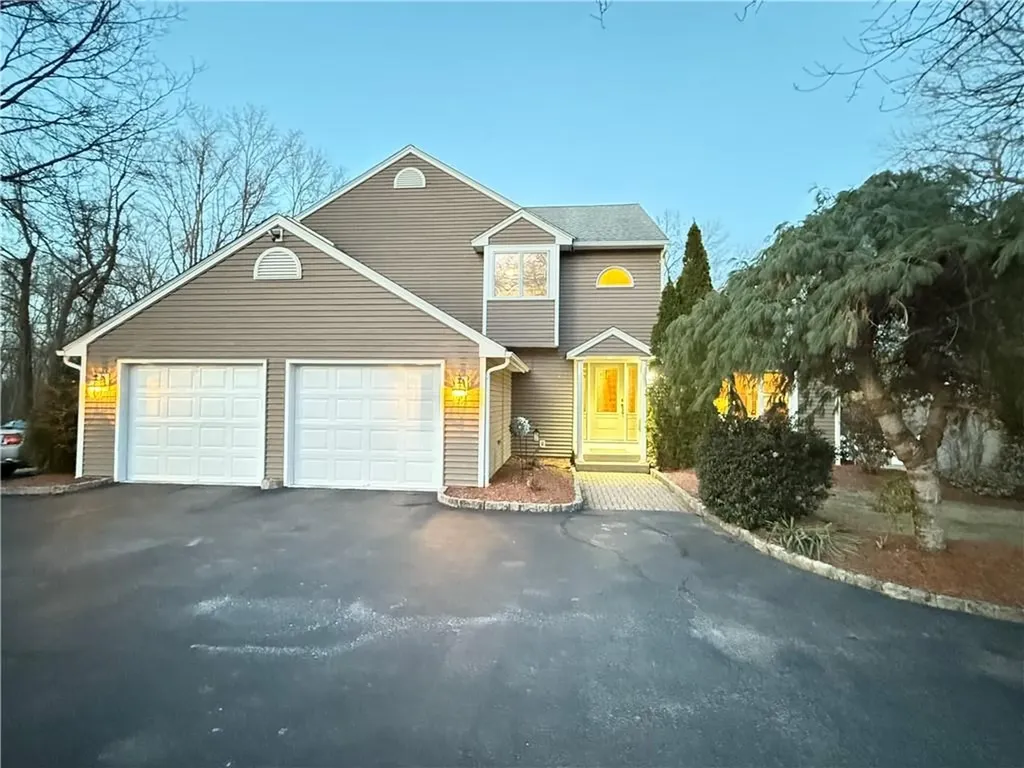 29 Rollingwood Drive Johnston RI 02919