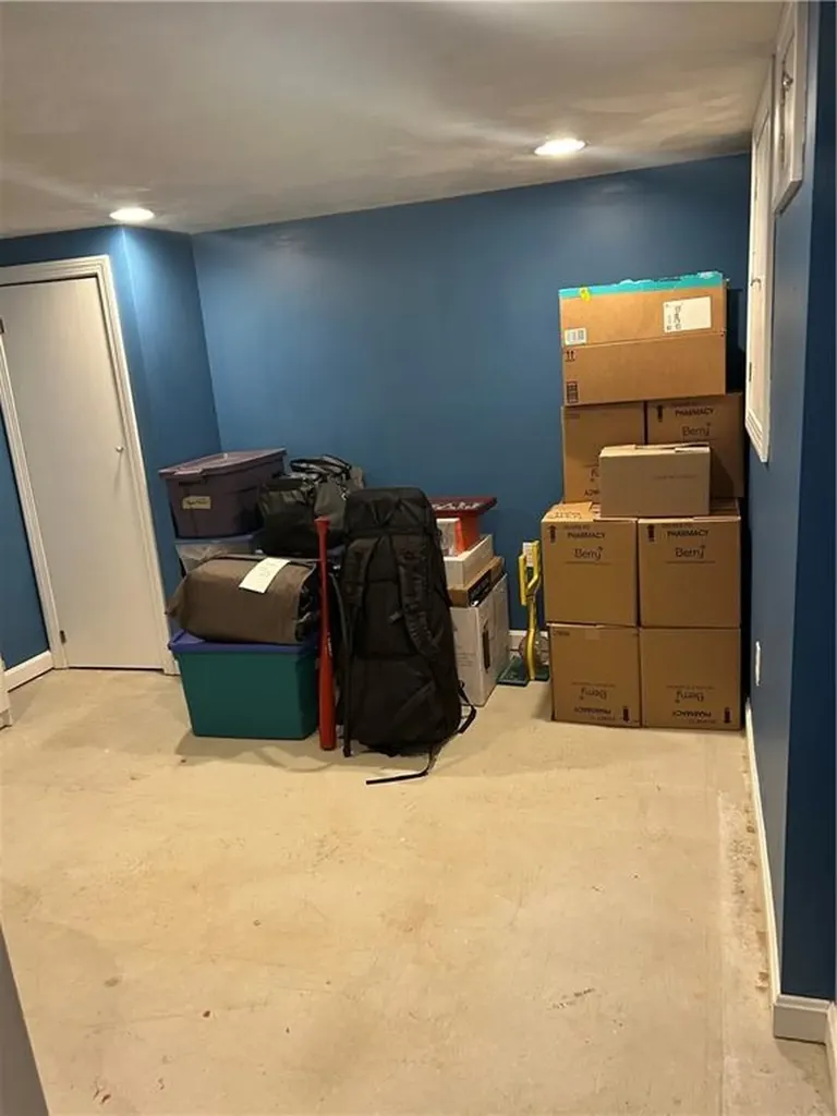 29 Rollingwood Drive Johnston RI 02919