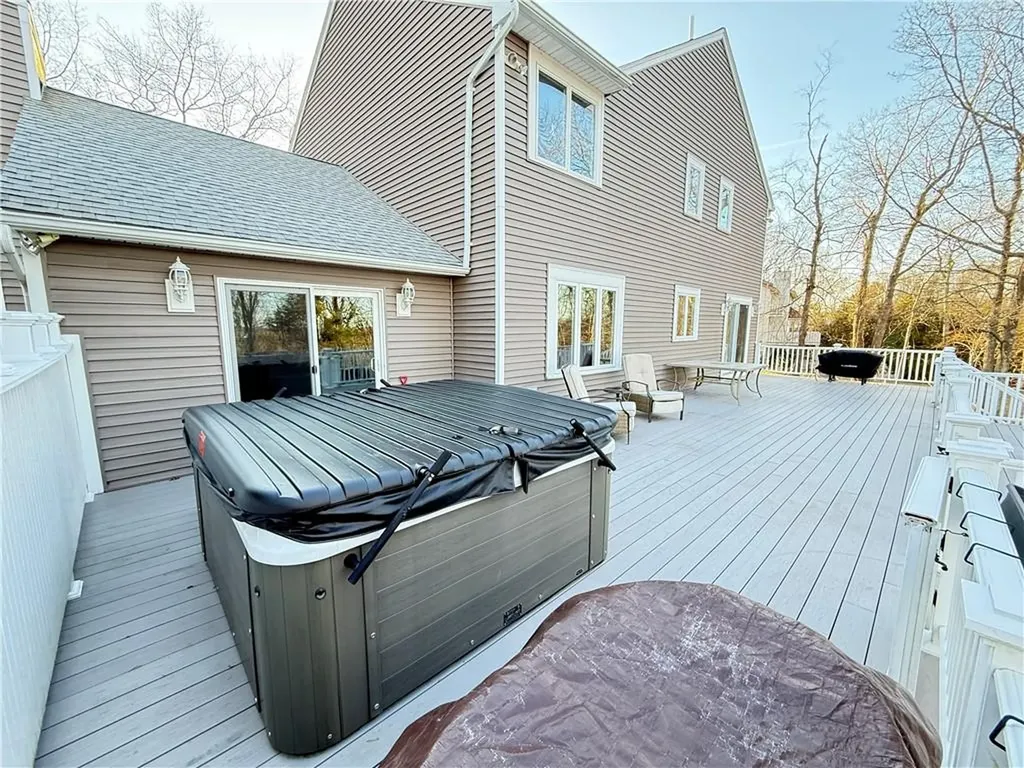 29 Rollingwood Drive Johnston RI 02919