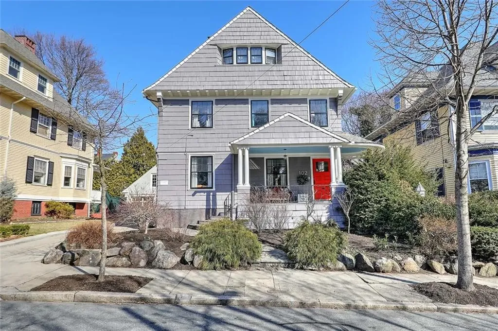 102 Lloyd Avenue Providence RI 02906