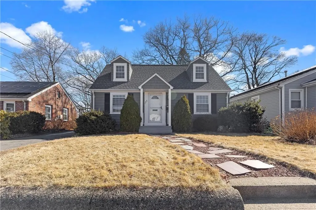 105 Daggett Avenue Pawtucket RI 02861