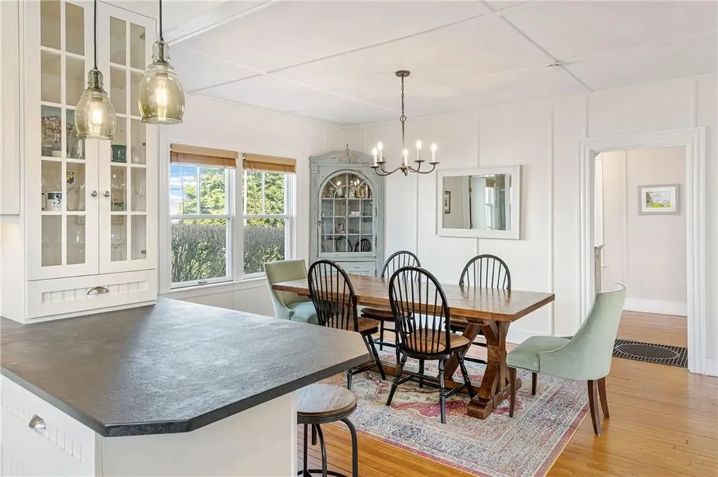 127 Eustis Avenue Newport RI 02840