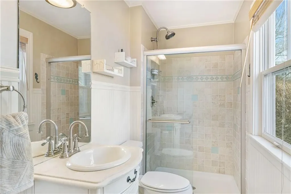 127 Eustis Avenue Newport RI 02840