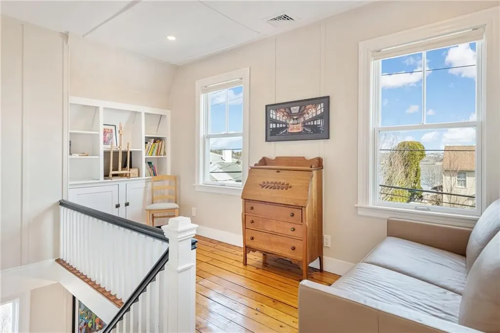 127 Eustis Avenue Newport RI 02840