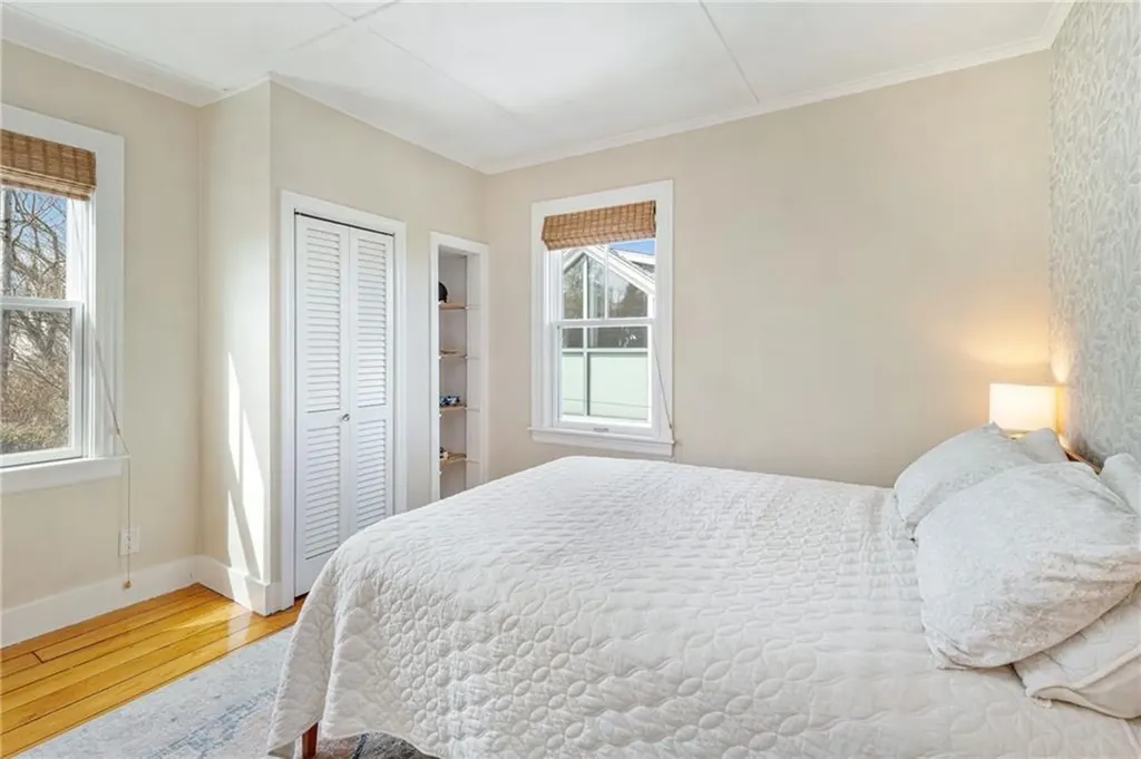 127 Eustis Avenue Newport RI 02840