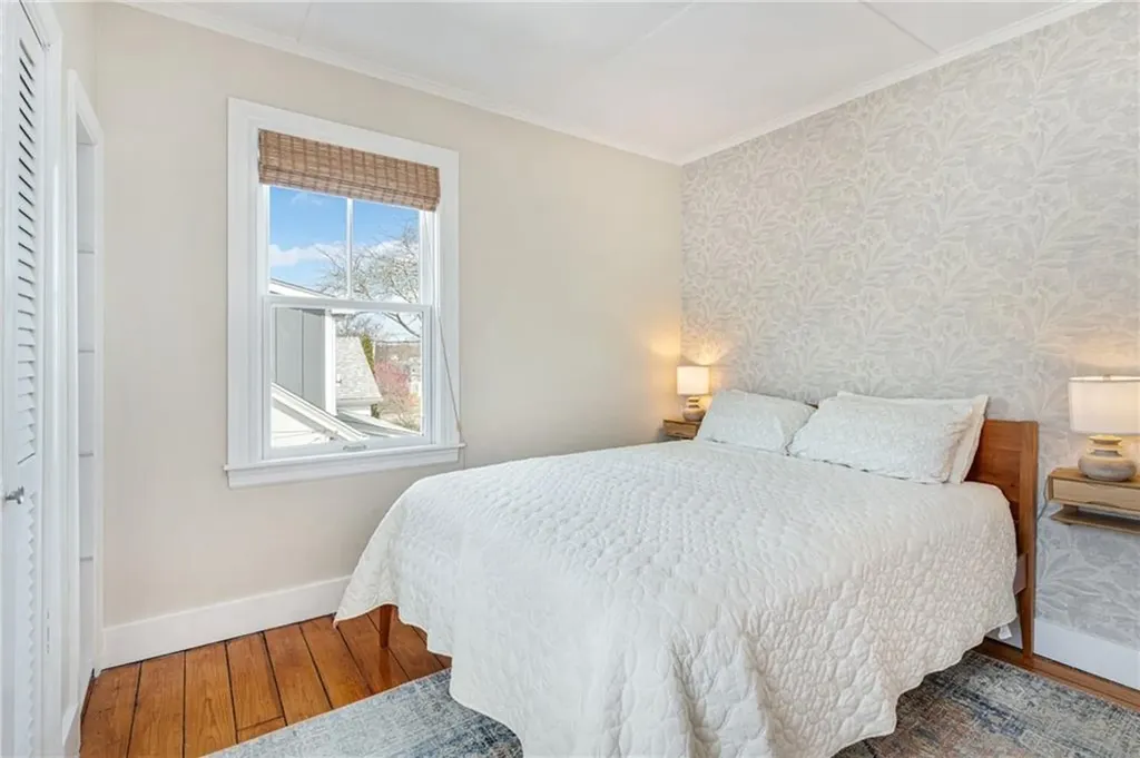 127 Eustis Avenue Newport RI 02840