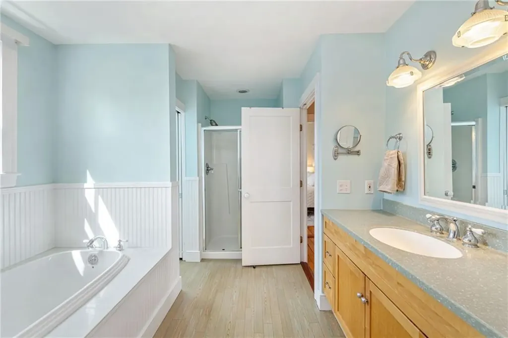 127 Eustis Avenue Newport RI 02840