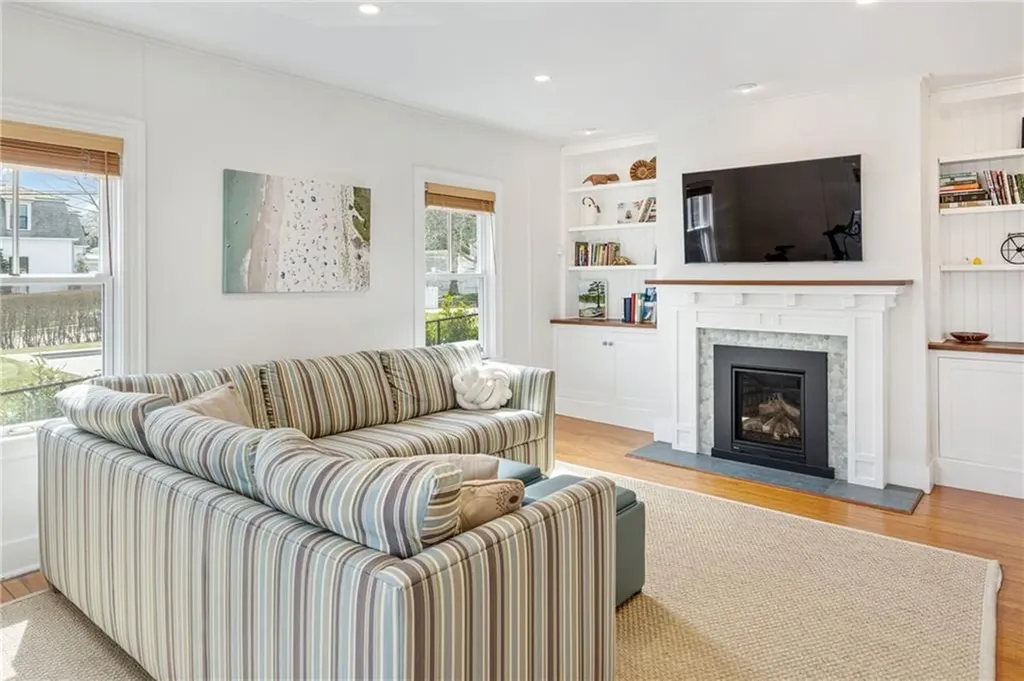127 Eustis Avenue Newport RI 02840