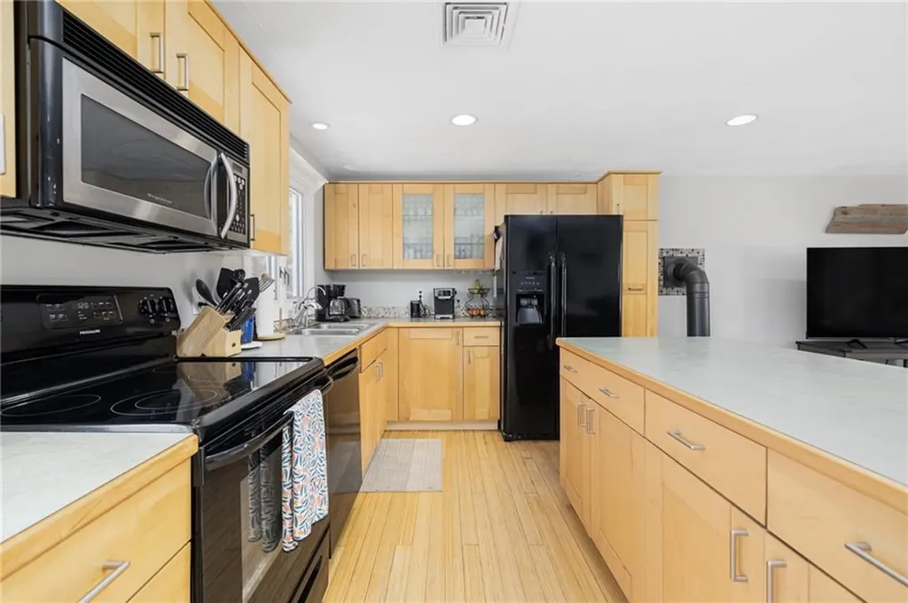 383 Davit Avenue Jamestown RI 02835