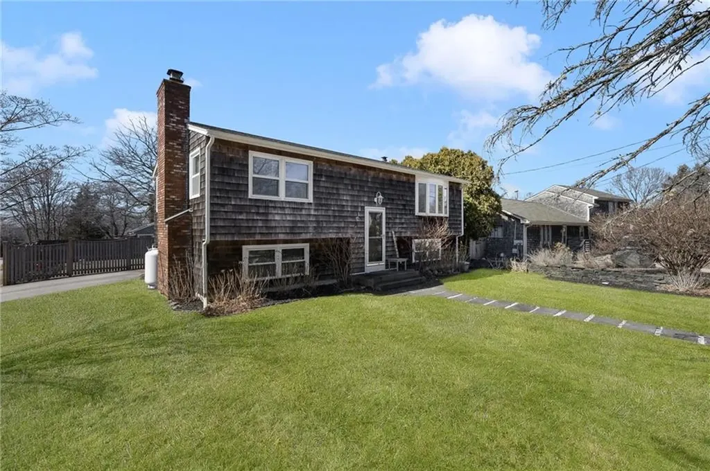 383 Davit Avenue Jamestown RI 02835