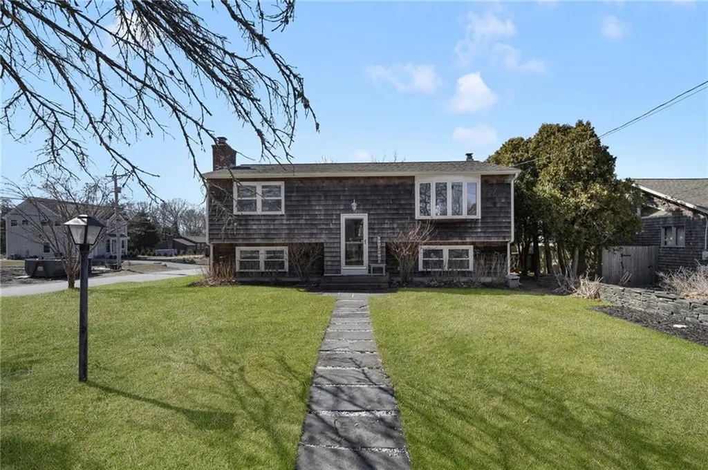 383 Davit Avenue Jamestown RI 02835