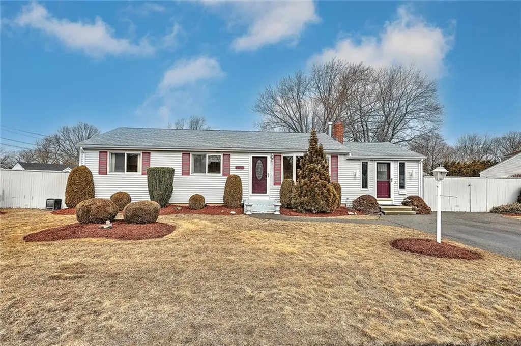 205 Smith Street Warwick RI 02886
